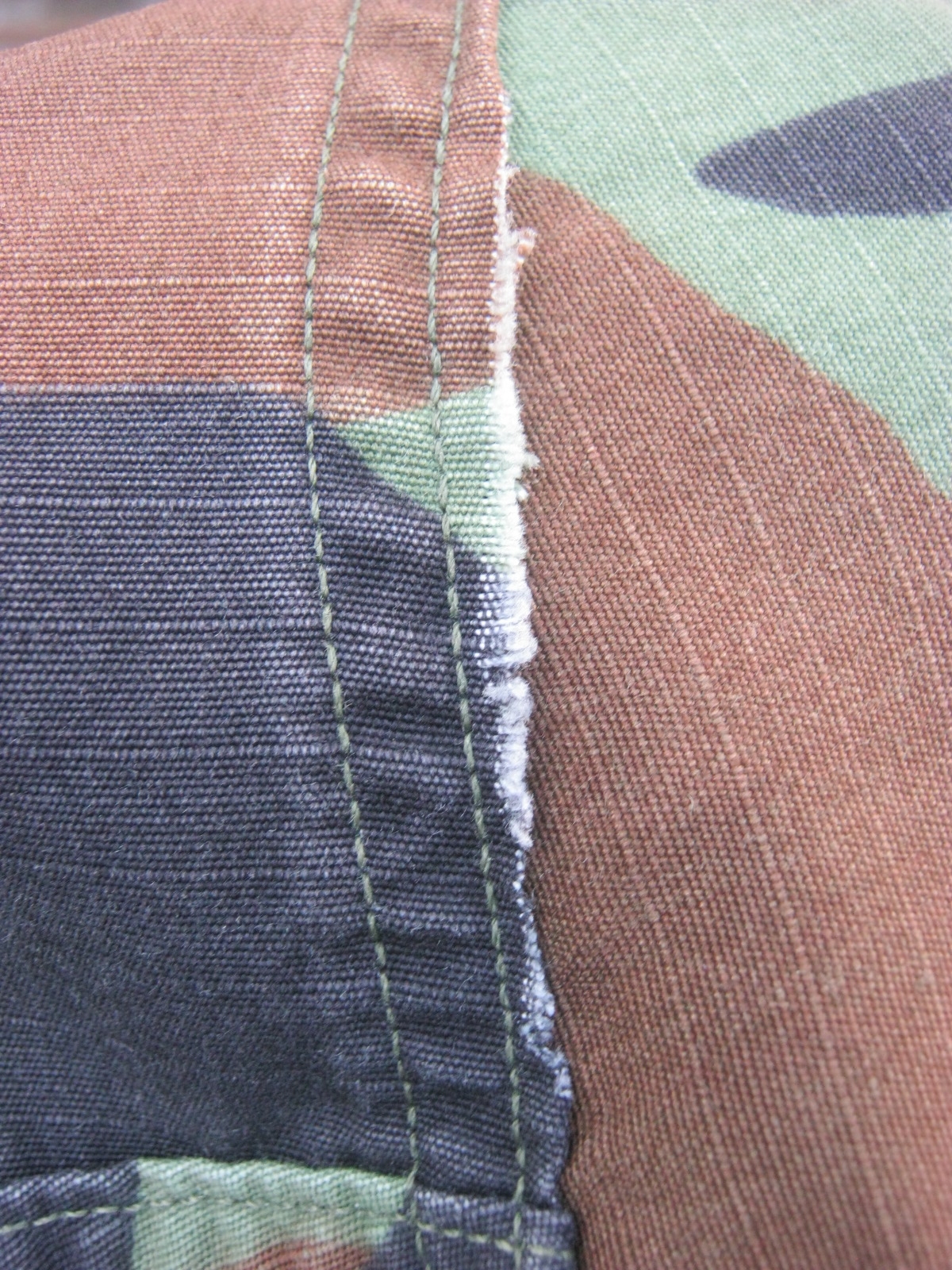 เสื้อทหารสหรัฐ M81 ลาย woodland