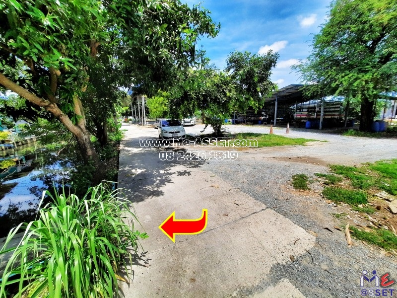 ขายที่ดินพร้อมสิ่งปลูกสร้าง บ้านชั้นเดียว ย่าน พุทธมณฑลสาย 4, ทวีวัฒนา อักษะ : ศาลายา ซอย 17 ใกล้ร้านก๊วยเตี๋ยวนายเงี๊ยบ : 134 ตารางวา