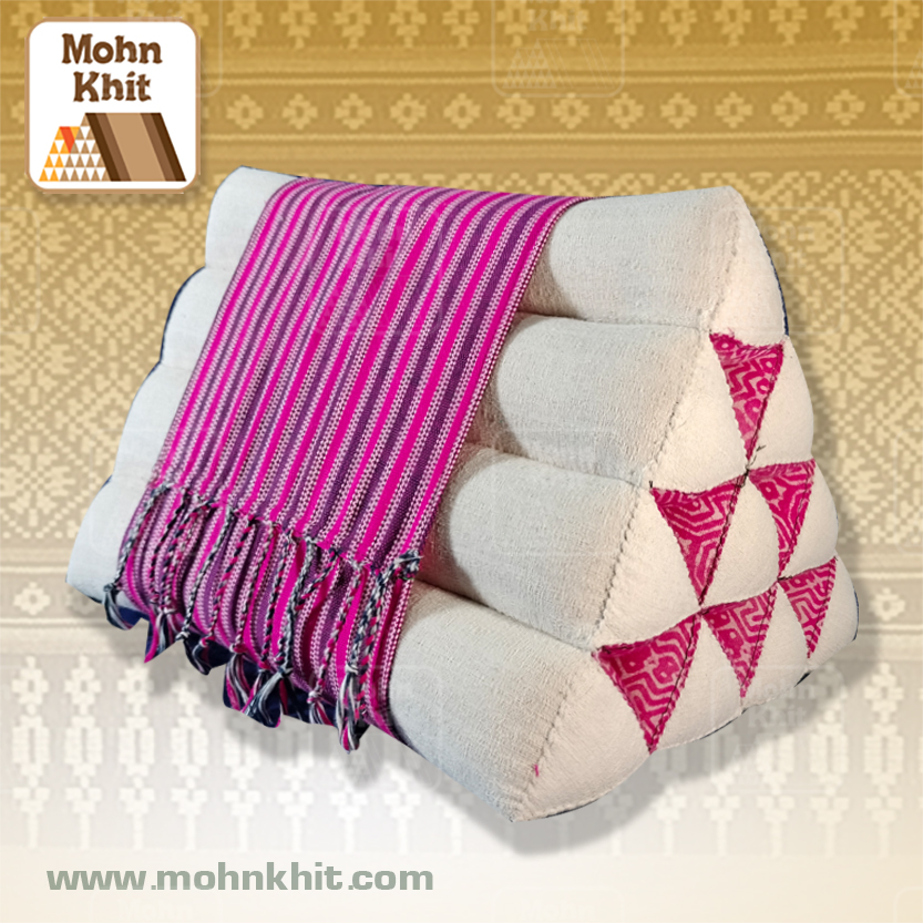 หมอนสามเหลี่ยมกลางแต่งสไบ 10 ช่อง35x25x21 Cm//Tri-angle kapok 100%Traditional Floor Cushions 10 holes.