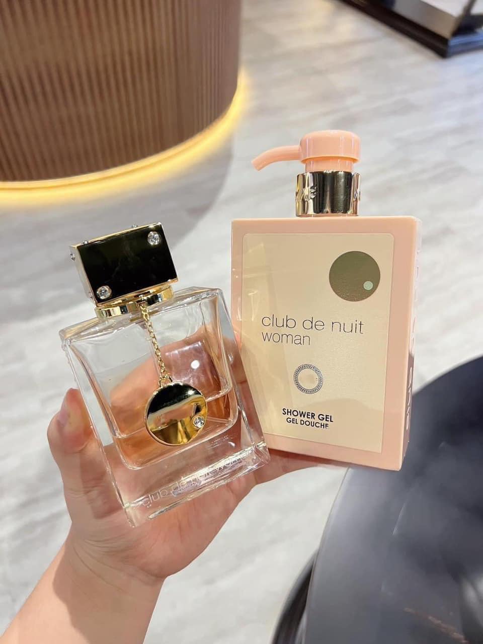 เจลอาบน้ำ Armaf Club de nuit Women Shower Gel 360ml.