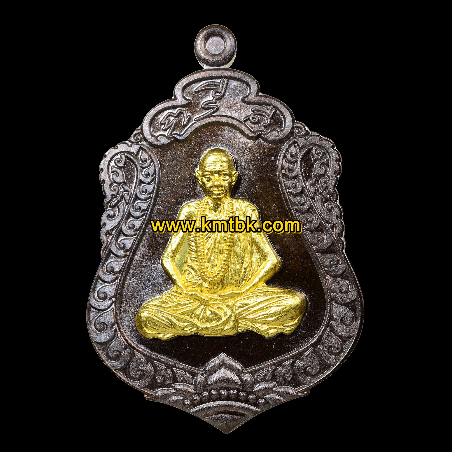 (โชว์) เหรียญเสมาบูชาครู หลวงปู่ข้าวแห้ง หลังนารายณ์ออกศึกตรึงไตรภพ วัดตาปันศรัทธาธรรม จ.สุรินทร์ เนื้อนวโลหะ หน้ากากทองคำ ขนาดห้อยคอ รุ่น บูชาครูเศรษฐีรับทรัพย์