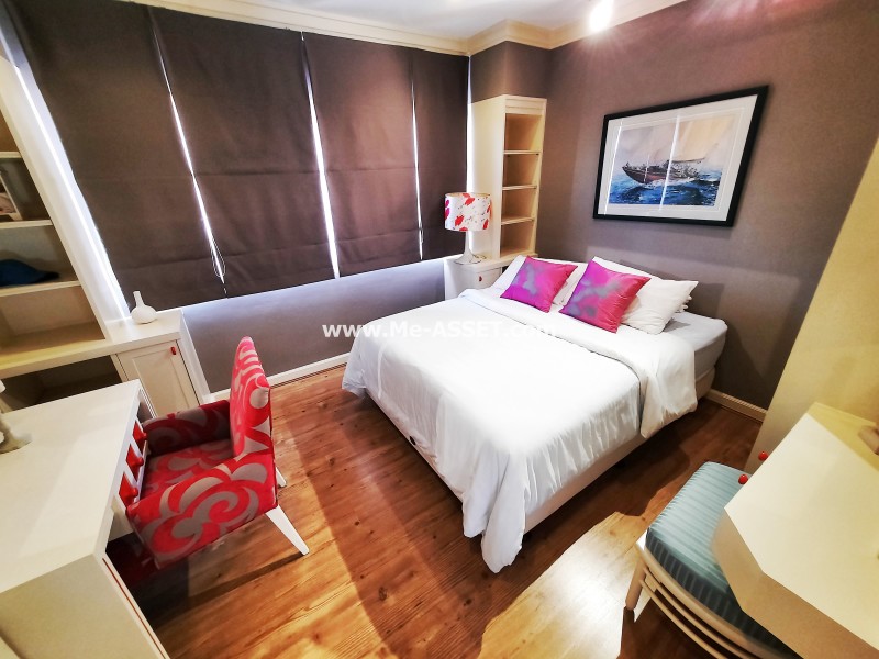 ขายบ้านเดี่ยว ม.นันทวัน วงแหวน-รัตนาธิเบศร์ ถ.ตลิ่งชัน-สุพรรณบุรี ต.เสาธงหิน อ.บางใหญ่ นนทบุรี ต้นโครงการ ตรงข้ามสวนสาธารณะ / พื้นที่ 2 ชั้น 138 ตารางวา