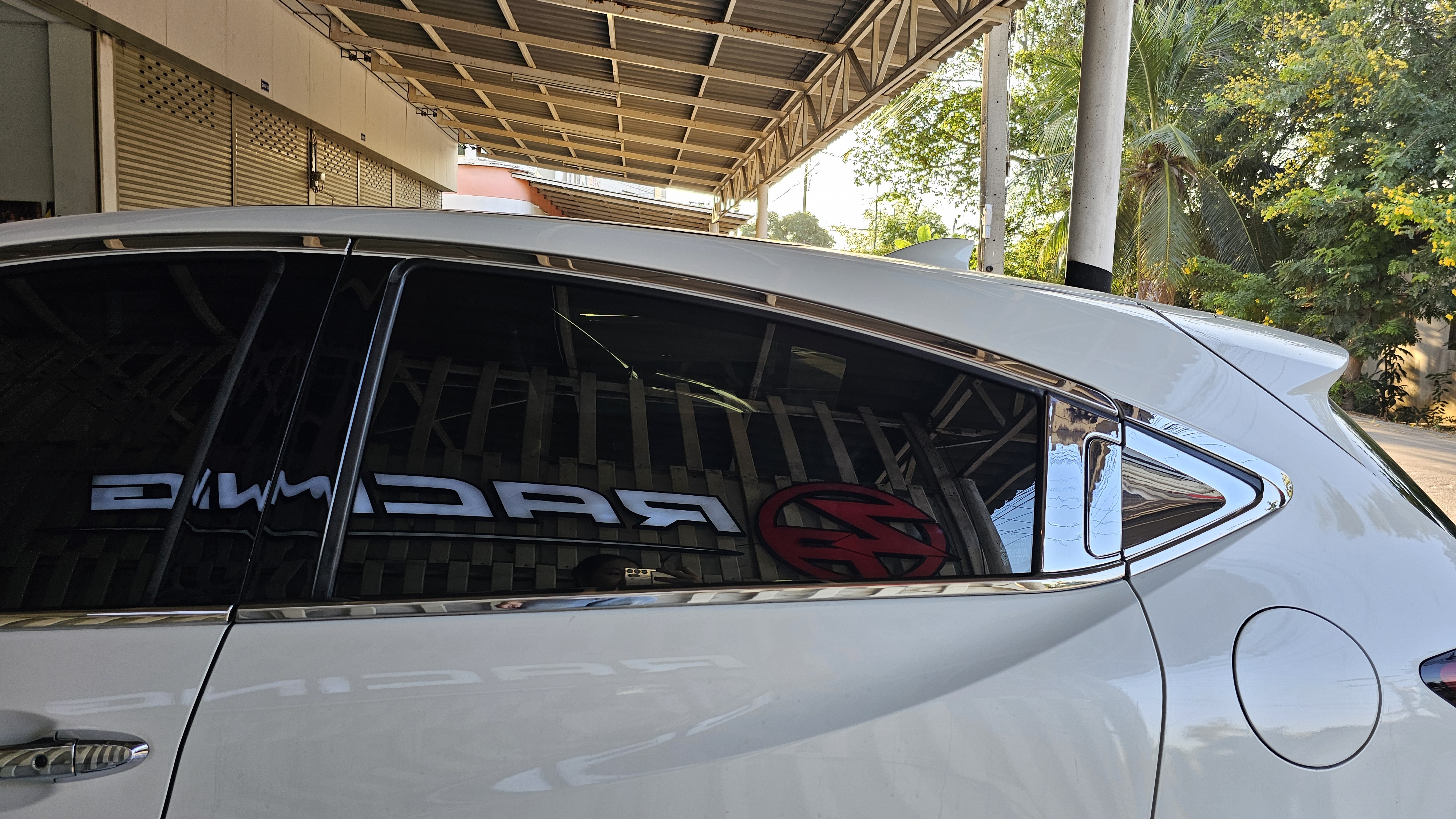 คิ้วกระจก Stainless 10 ชิ้น HR-V 2014-2021