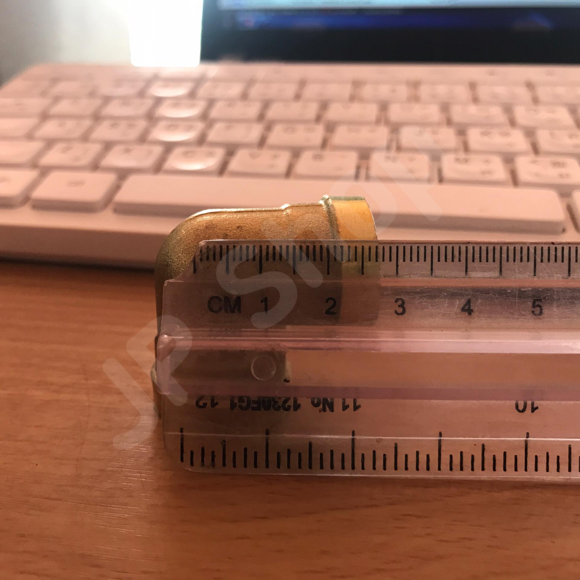 ข้องอทองเหลืองเกลียวในขนาด 4 หุน ข้องอ ทองเหลือง เกลียวใน ข้อต่อ#2354