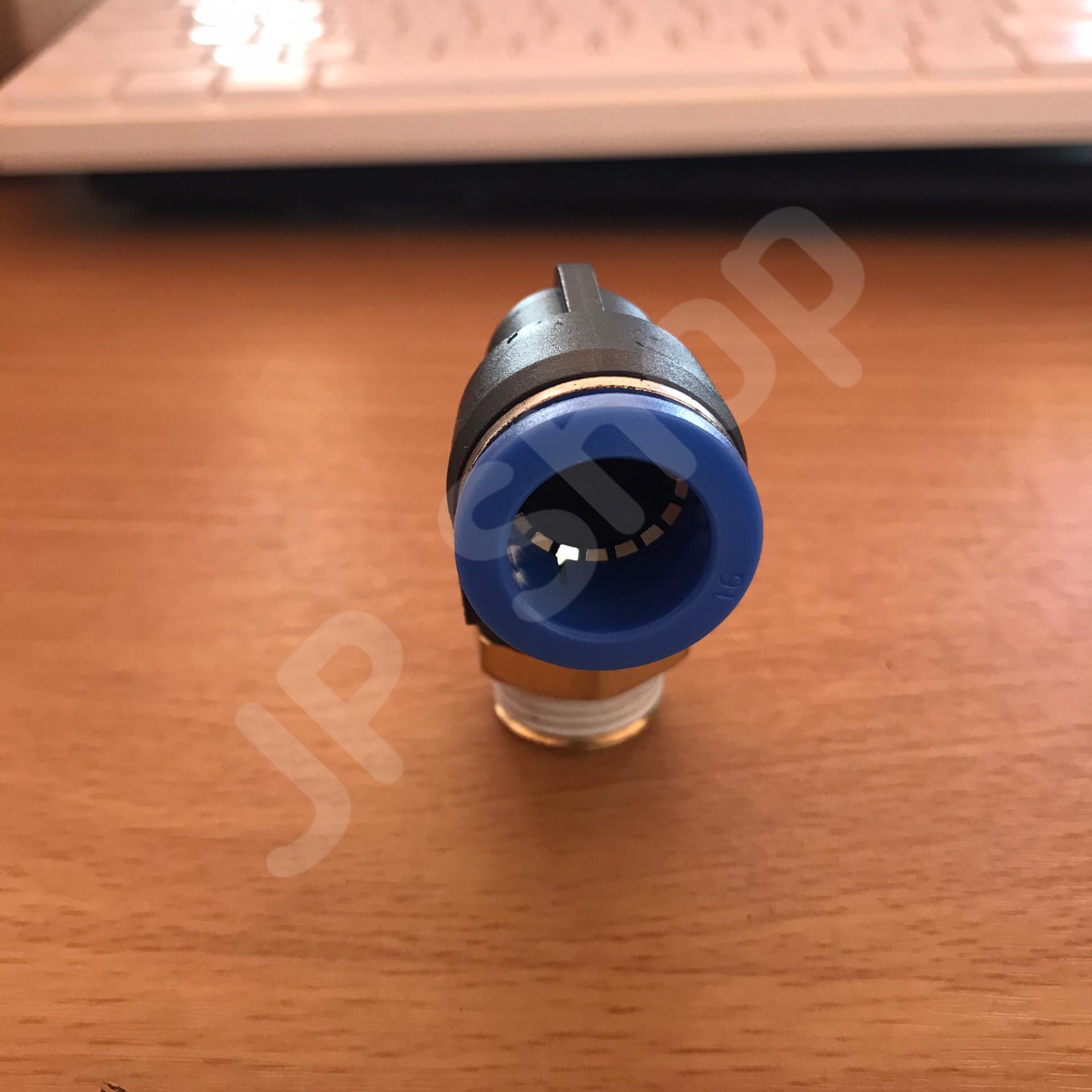 ข้อต่อลม ฟิตติ้งสายลม 16 มม. ข้อต่อ PL-16-04 #16042