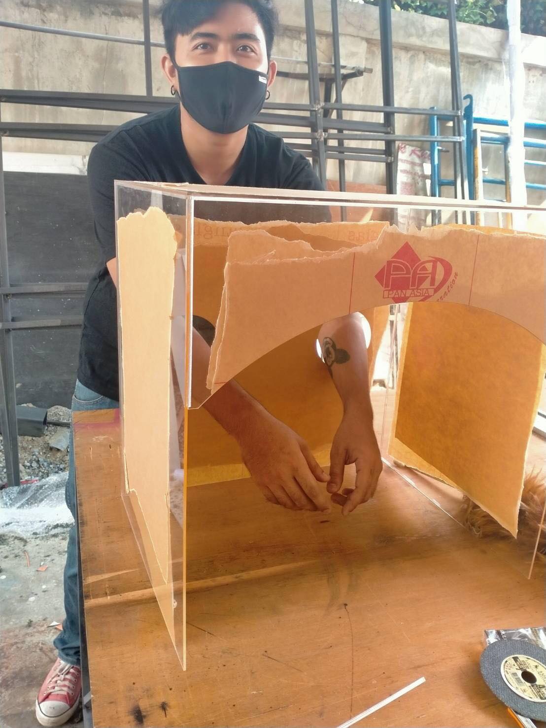 ✌🏻✌🏻🦠สู้ภัยโควิด19🦠✌🏻✌🏻 🎉 สำหรับลุกค้าที่สนใจนำไปบริจาคหรือทางคุณหมอ หรือโรงพายาล นำไปใช้งาน ทางร้านยินดีเป็นกำลังแรงทำแบบด่วนให้ โดยขายในราคาทุน วัสดุเท่านั้น ไม่หวังผลกำ