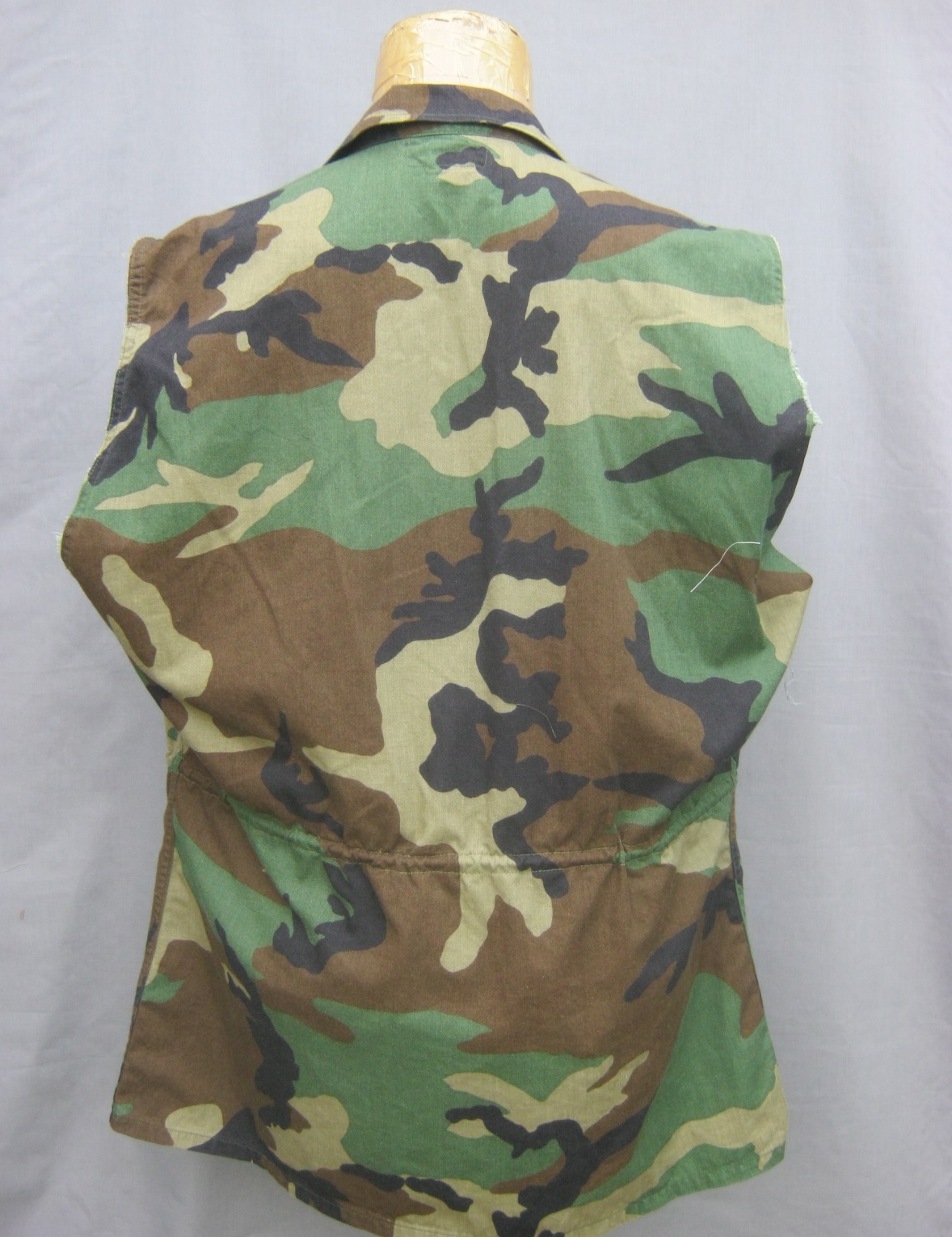 เสื้อกั๊กดัดแปลง ลายพราง