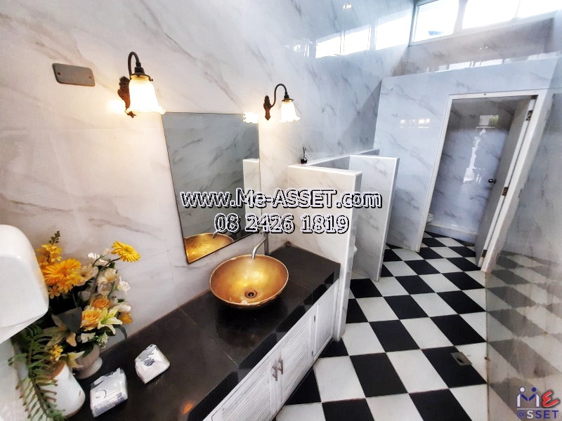 ขายที่ดินพร้อมสิ่งปลูกสร้าง ย่าน สวนตะไคร้ สนามจันทร์ พระปฐมเจดีย์ เซ็นทรัลนครปฐม : ใกล้มหาวิทยาลัยศิลปากร : 1.5 ชั้น 197 ตร.วา