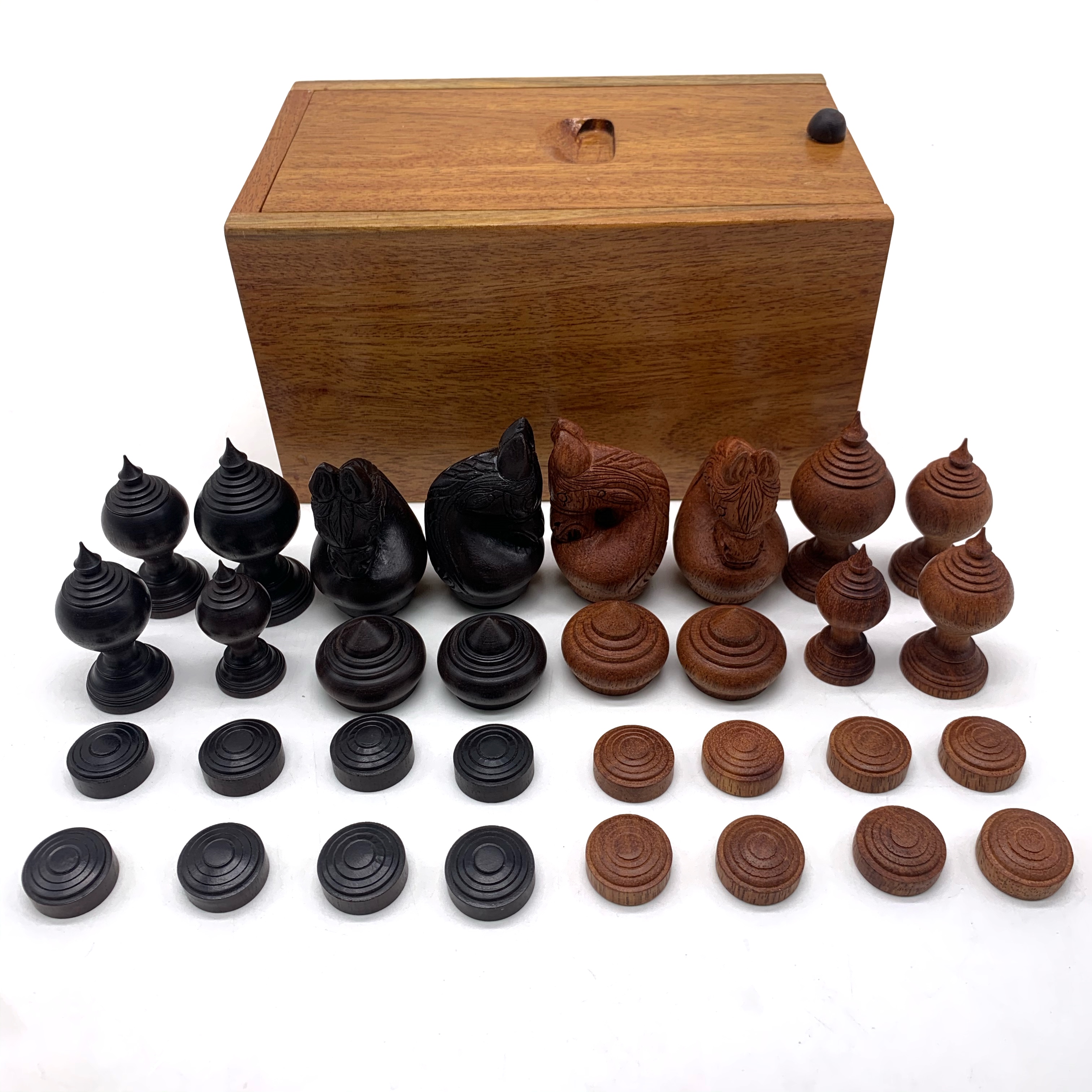 หมากรุกไทยไม้รุ่นหงส์มังกร2(กล่องไม้)