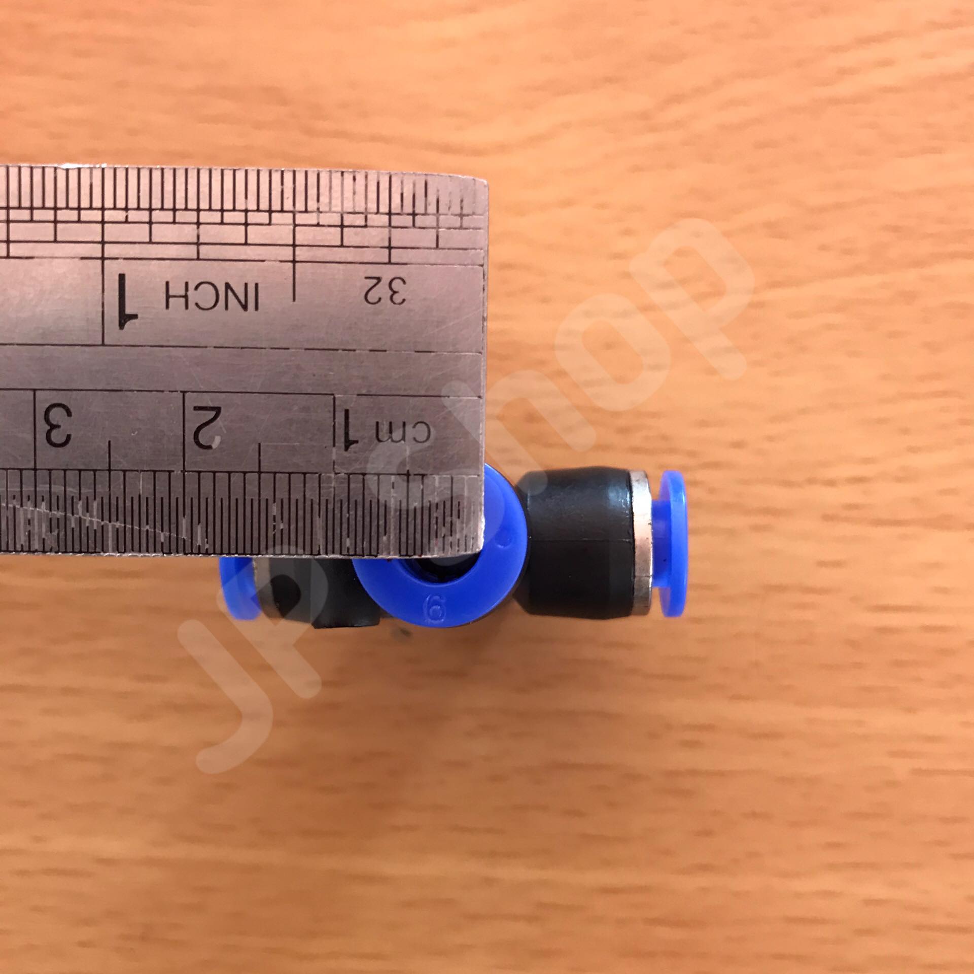 ข้อต่อลม 3 ทาง ฟิตติ้งเมติกส์แบบสามทาง ขนาด 06 มม. ใช้กับสายลม 06 มม. แพค 10 ตัว ข้อต่อ PE 06 #0506