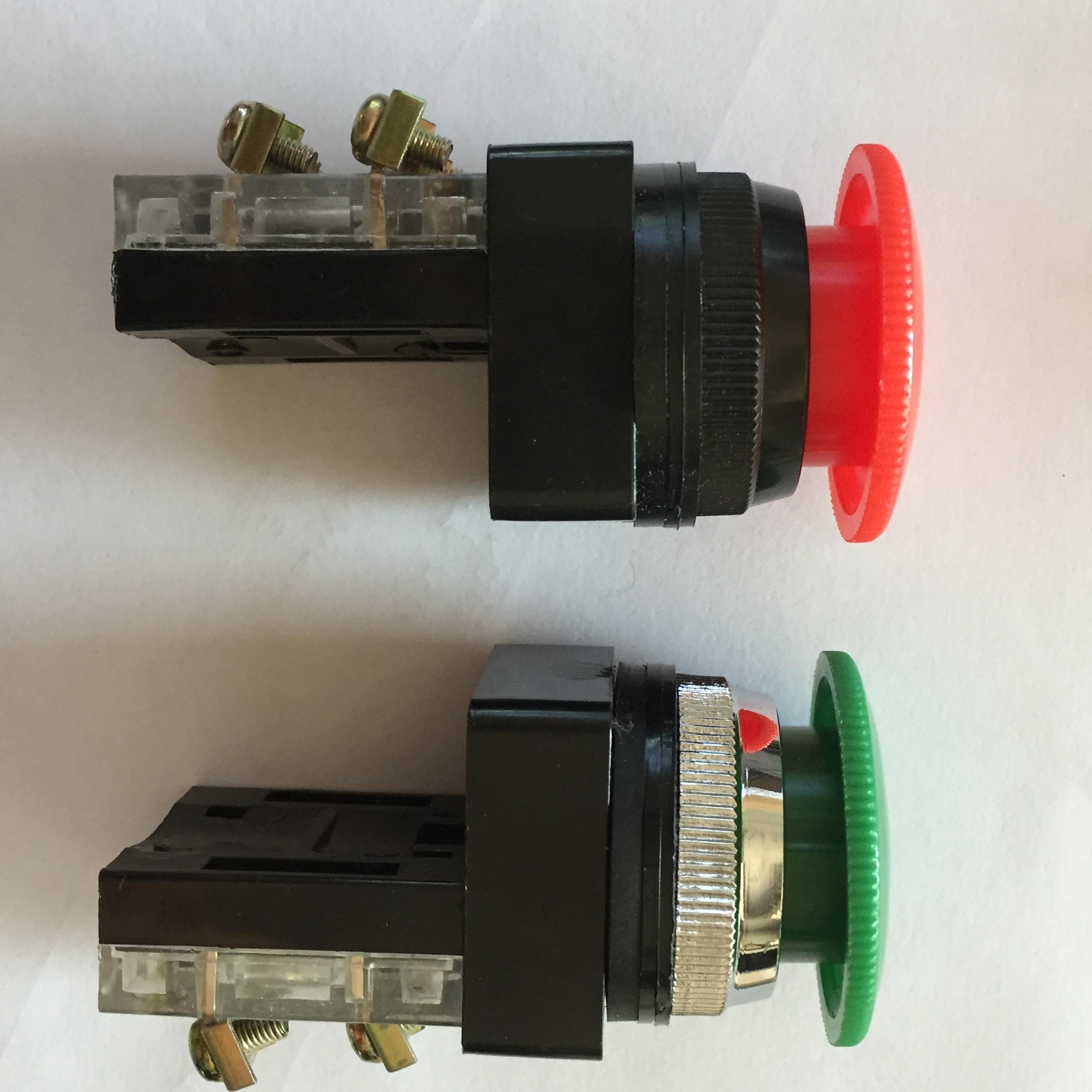 สวิทย์หัวเห็ด เขียว แดง 250VAC Max 600v 6A NO ขนาด 30มม