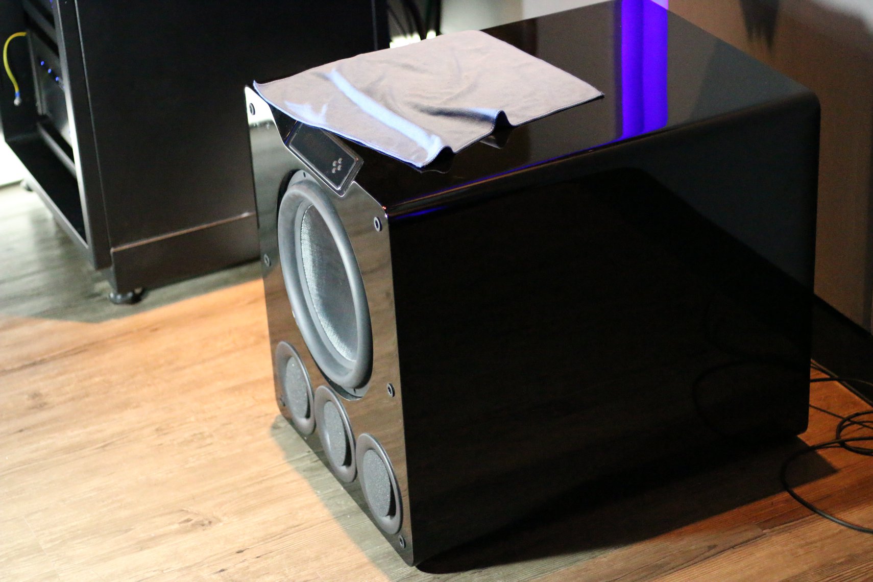 SVS PB-4000