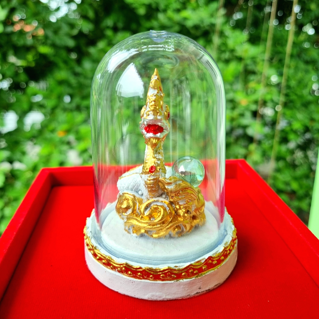 ครอบแก้ว พญานาค พร้อมลูกแก้ว เสริมโชคลาภ มี 5 สี เขียว ขาว ทอง แดง ดำบูชาหน้ารถ โต๊ะทำงาน ในร้านค้า หิ้ง +แถมฟรีผ้ายันต์ สำเนา