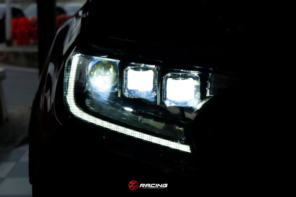 ไฟหน้า โคมไฟหน้า FORD EVEREST รุ่น TRI-LED ปลั๊กตรงรุ่น รับประกัน 1 ปี