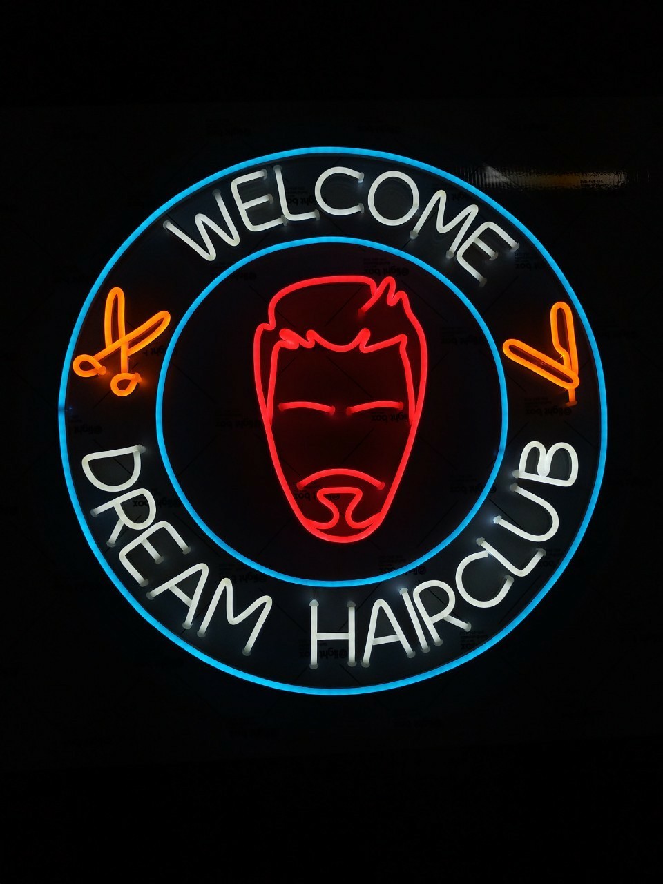 งานป้ายไฟนีออนดัดLED - WELOME DREAM HAIRCLUB อะคริลิคใสรองหลัง