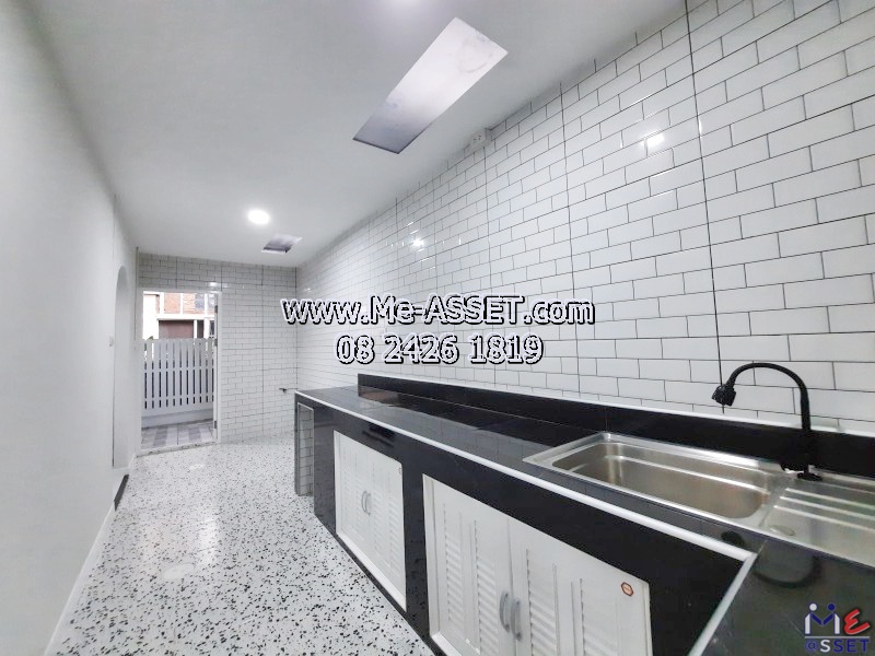 ขายทาวน์เฮ้าส์ หลังริม รีโนเวทใหม่ ย่าน รังสิต ธัญบุรี คลองสาม คลองหลวง ตลาดไทยสมบูรณ์ : ม.พฤกษาบี รังสิต-คลองสาม : 2 ชั้น 24 ตร.วา