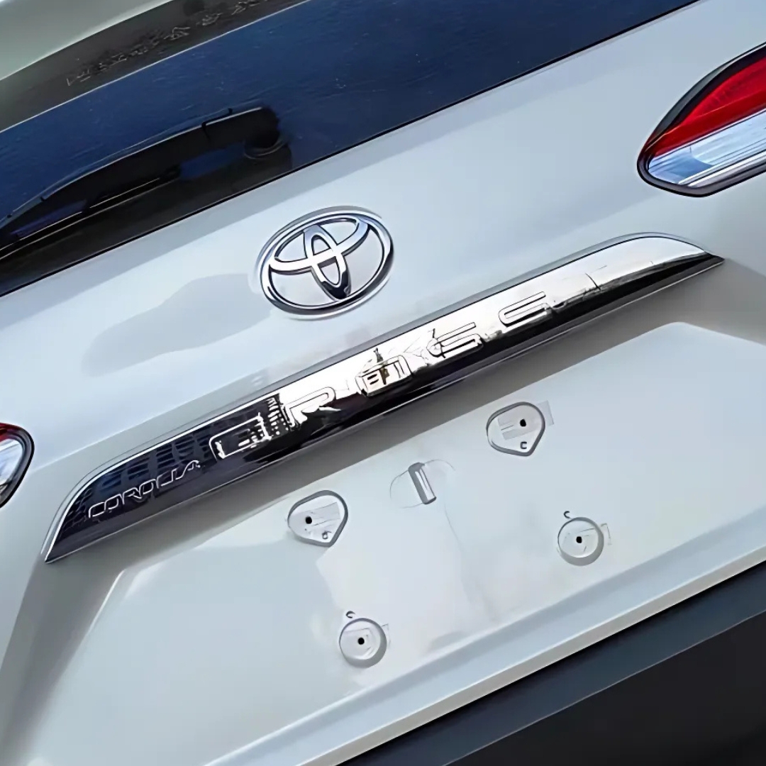 ครอบโลโก้ฝาท้าย โคโรล่าครอส Corolla Cross