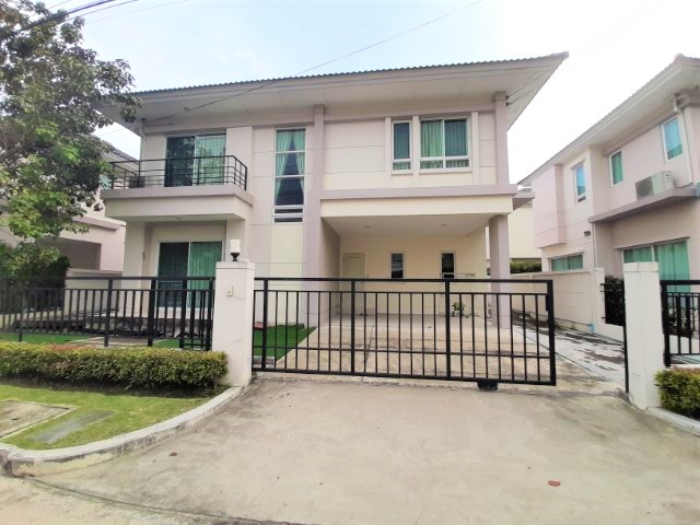 ขายบ้านเดี่ยว ไลฟ์ บางกอก บูเลอวาร์ด วงแหวน – พระราม 9 ; For Sale : Detached House @ Life Bangkok Boulevard Wongwaen – Rama 9