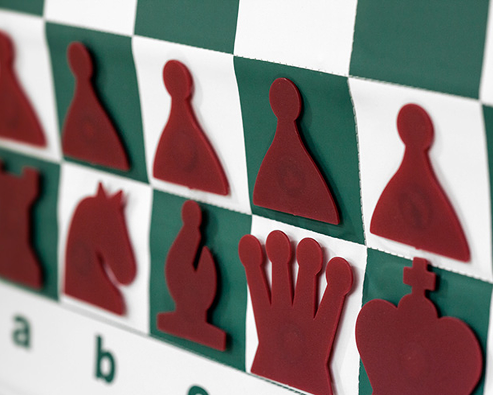 ชุดกระดานสาธิตหมากรุกสากล(ไวนิล+แม่เหล็ก) 28" Magnetic-Style Chess Demonstration (Teaching) Board Set with Deluxe Carrying Bag