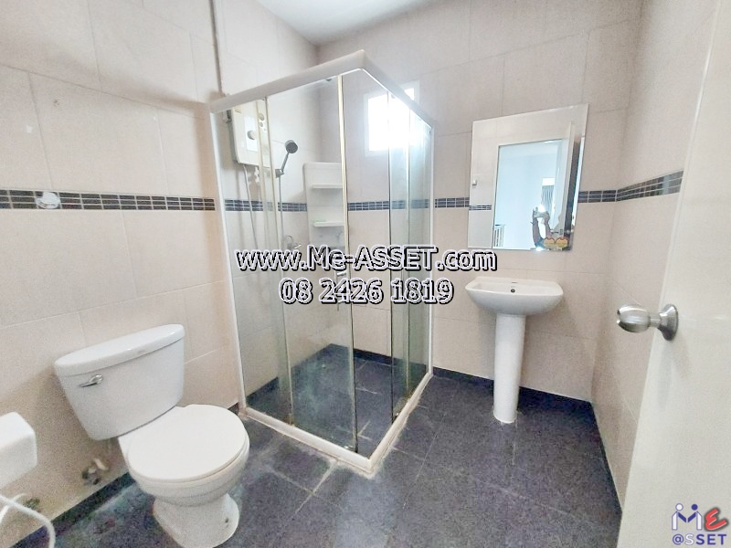 ขายถูกทาวน์โฮม หลังมุมต้นโครงการ ย่าน ซอยวัดท่าเกวียน เลียบคลองพระอุดม คลองบางไผ่ วัดทองสะอาด ลาดหลุมแก้ว : ม.บ้านสวนธนาการ์เด้น : 2 ชั้น 43.4 ตร.วา