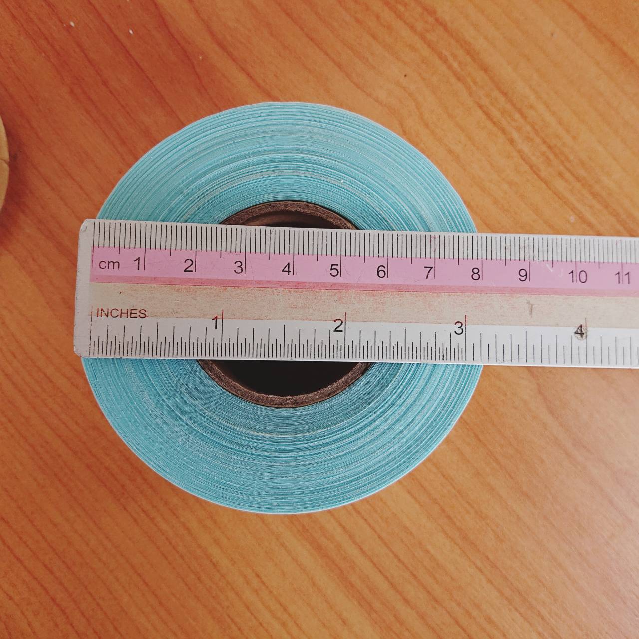 สติ๊กเกอร์บาร์โค้ดความร้อนแนวตั้ง เทอร์มอล สติ๊กเกอร์ ลาเบลม้วน ป้ายสติ๊กเกอร์ ฉลาก ฉลากการจัดส่ง สติ๊กเกอร์บาร์โค้ด กระดาษความร้อน ขนาด 30*40*800ดวง#3040800