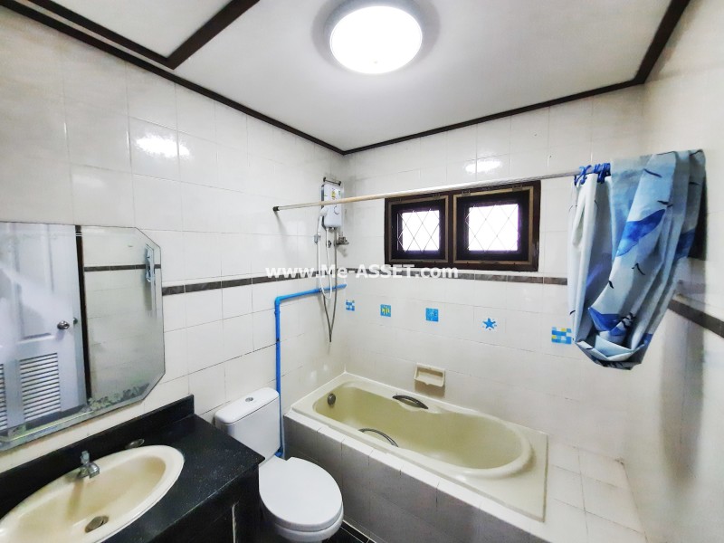 ให้เช่าบ้านเดี่ยว ถ.สุขุมวิท 105 ซ.ลาซาล 37 แขวงบางนา เขตบางนา กรุงเทพ หลังริม / 2 ชั้น 42 ตารางวา