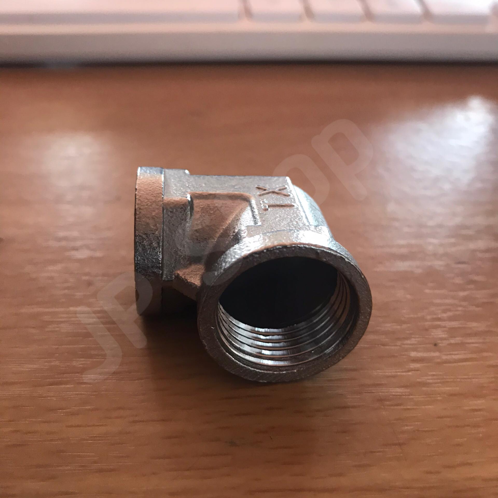 ข้องอสแตนเลส304 เกลียวใน ขนาด 4 หุน #3654