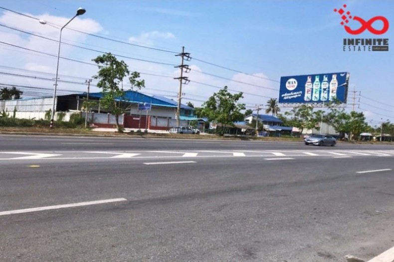 ขายโรงงาน สำนักงาน โชว์รูมสินค้า พร้อมโกดังสินค้า + อาคารบ้านพักคนงาน 27 ห้อง ถ.บรมราชชนนี ต.หอมเกร็ด อ.สามพราน นครปฐม / พื้นที่ 800 ตารางวา