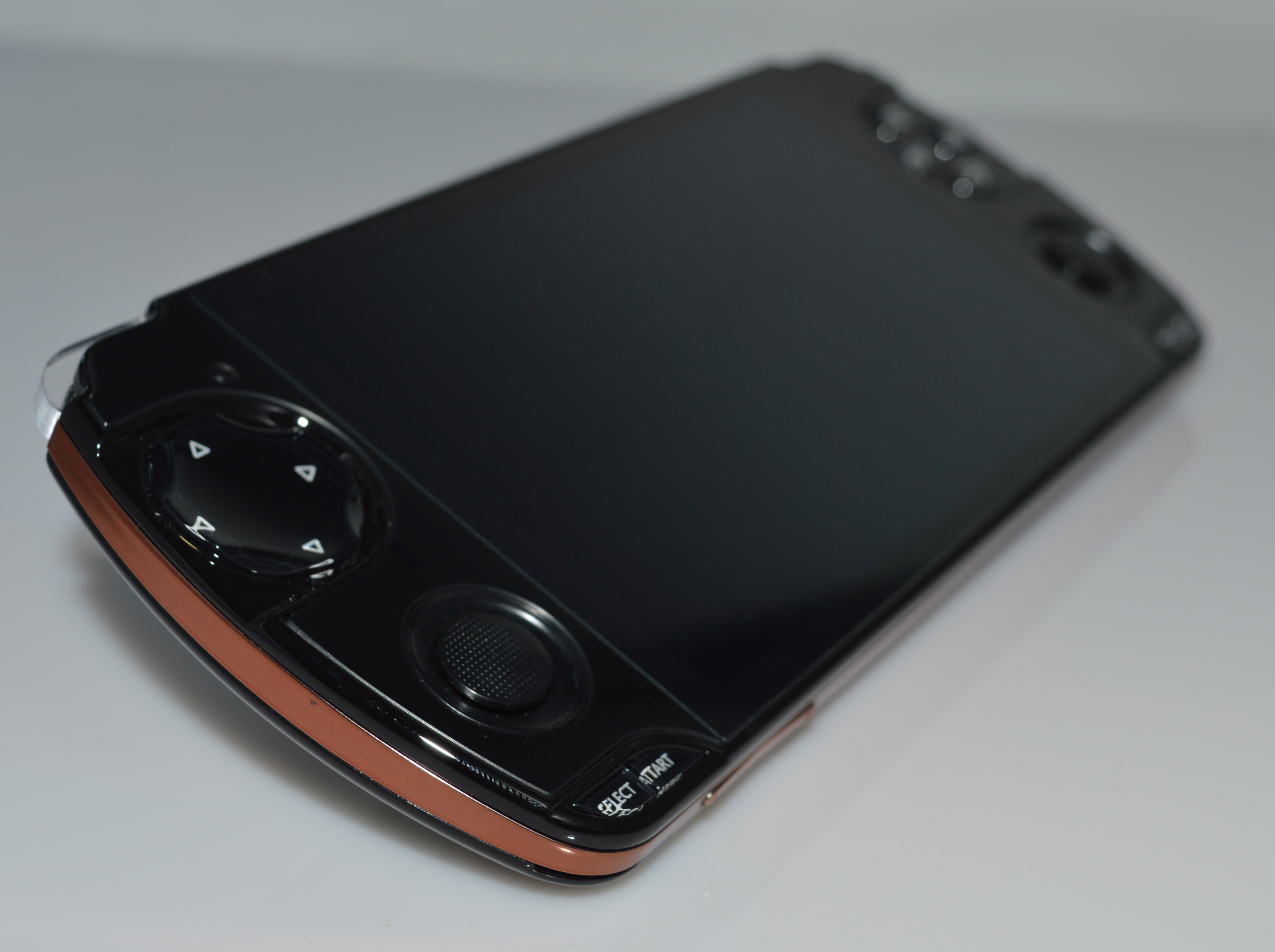 Snail Games โทรศัพท์มือถือ 78P01 Octa core Ram2GB จอ5น้ิว H-IPS พร้อมจอยเกม