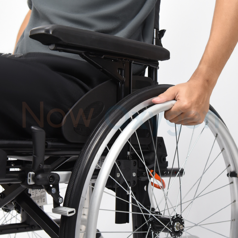 รถเข็นผู้ป่วย Invacare Action 2NG ล้อใหญ่ เบาะกว้าง รับประกัน 2 ปี