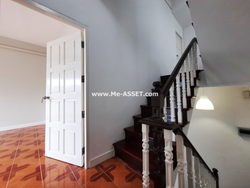 ขายและเช่า ทาวน์โฮมใกล้รถไฟฟ้า ย่าน สุทธิสาร ห้วยขวาง ประชาราษฎร์บำเพ็ญ : ถ.สุทธิสาร ซ.อุดมเกียรติ : 3 ชั้น 25.5 ตารางวา