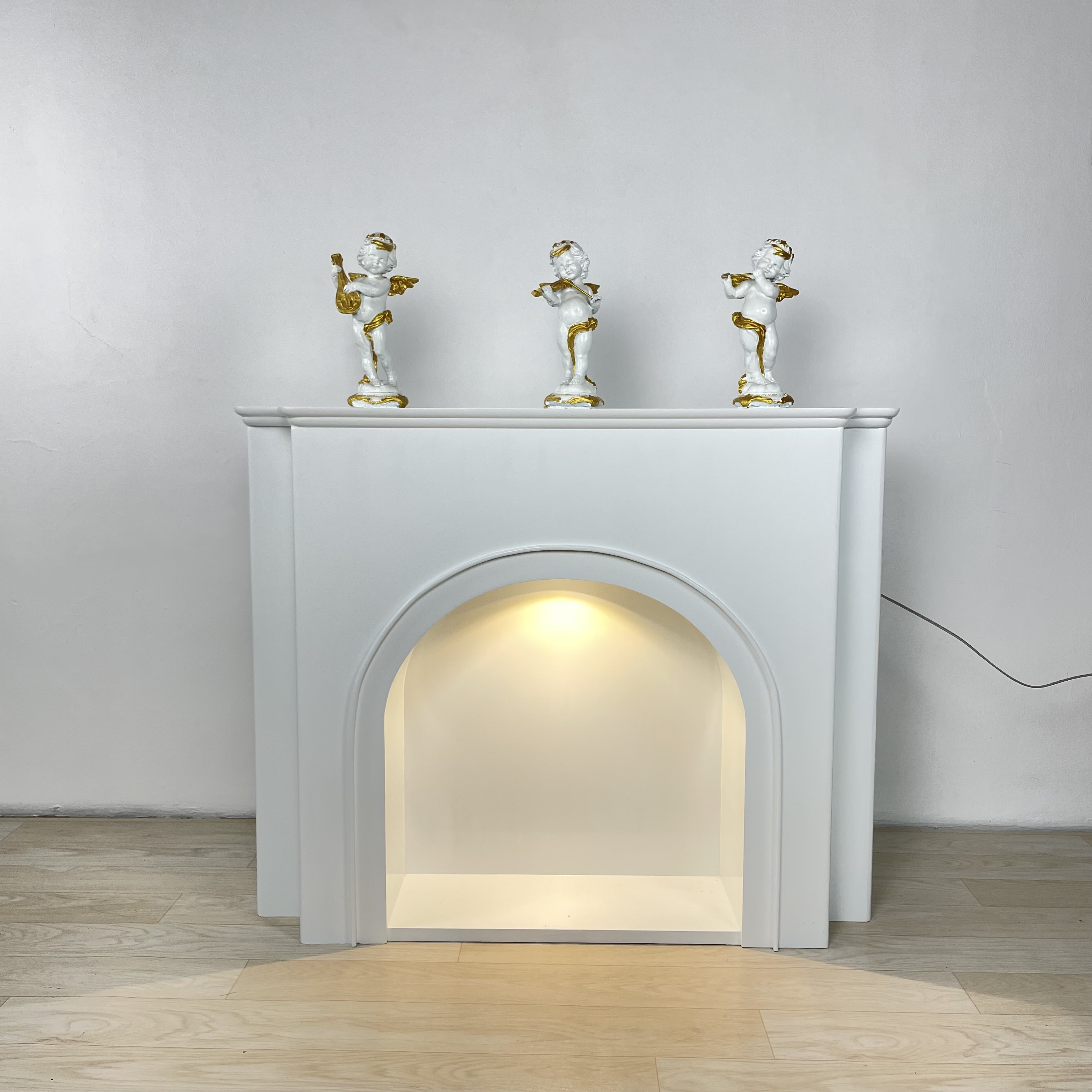 ตู้เตาผิงติดไฟ สีขาว