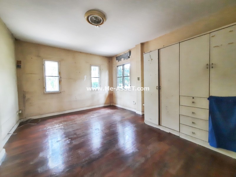 ขายบ้านเดี่ยว ม.นันทวัน (วงแหวน-รัตนาธิเบศร์) ถ.ตลิ่งชัน-สุพรรณบุรี ต.เสาธงหิน อ.บางใหญ่ นนทบุรี ต้นโครงการ ตรงข้ามสวนสาธารณะ / พื้นที่ 2 ชั้น 151 ตารางวา