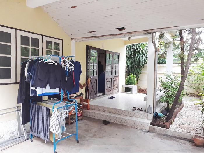 ขายบ้านเดี่ยว ม.ประยูรนิเวศน์ 3 ถ.ลาดพร้าว-วังหิน ซ.53 แขวงลาดพร้าว เขตลาดพร้าว กรุงเทพ / พื้นที่ 2 ชั้น 60 ตารางวา
