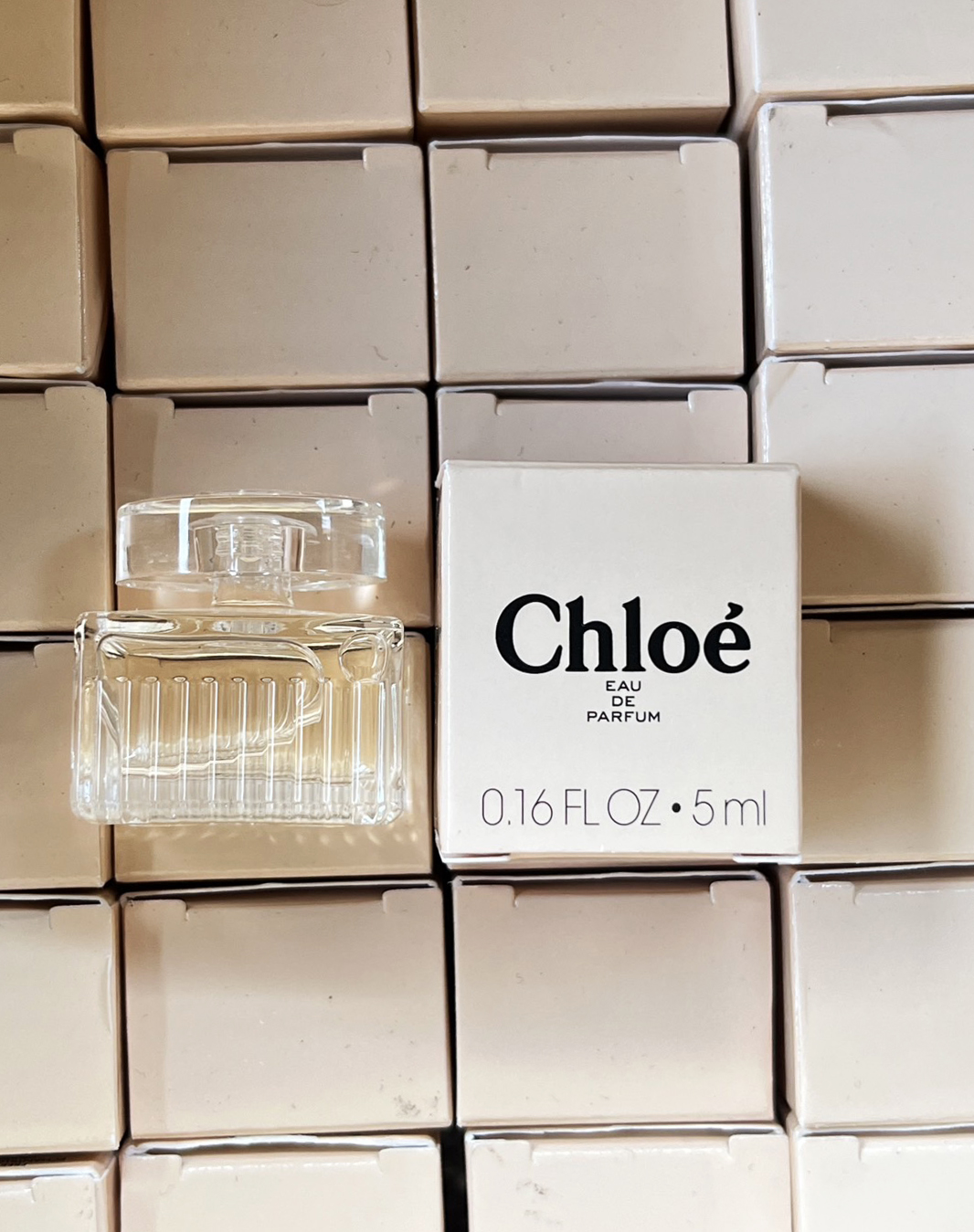 Chloe Eau De Parfum 5ml. น้ำหอมแบบแต้ม ขนาดทดลอง (1กล่อง)
