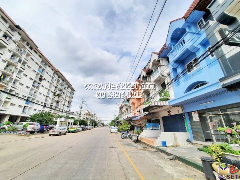ขายอาคารพาณิชย์ ย่าน ดอนหวาย ไร่ขิง สามพราน บางกระทึก พุทธมณฑลสาย 5 : แฟคตอรี่แลนด์ 1 : 3.5 ชั้น 22.5 ตร.วา