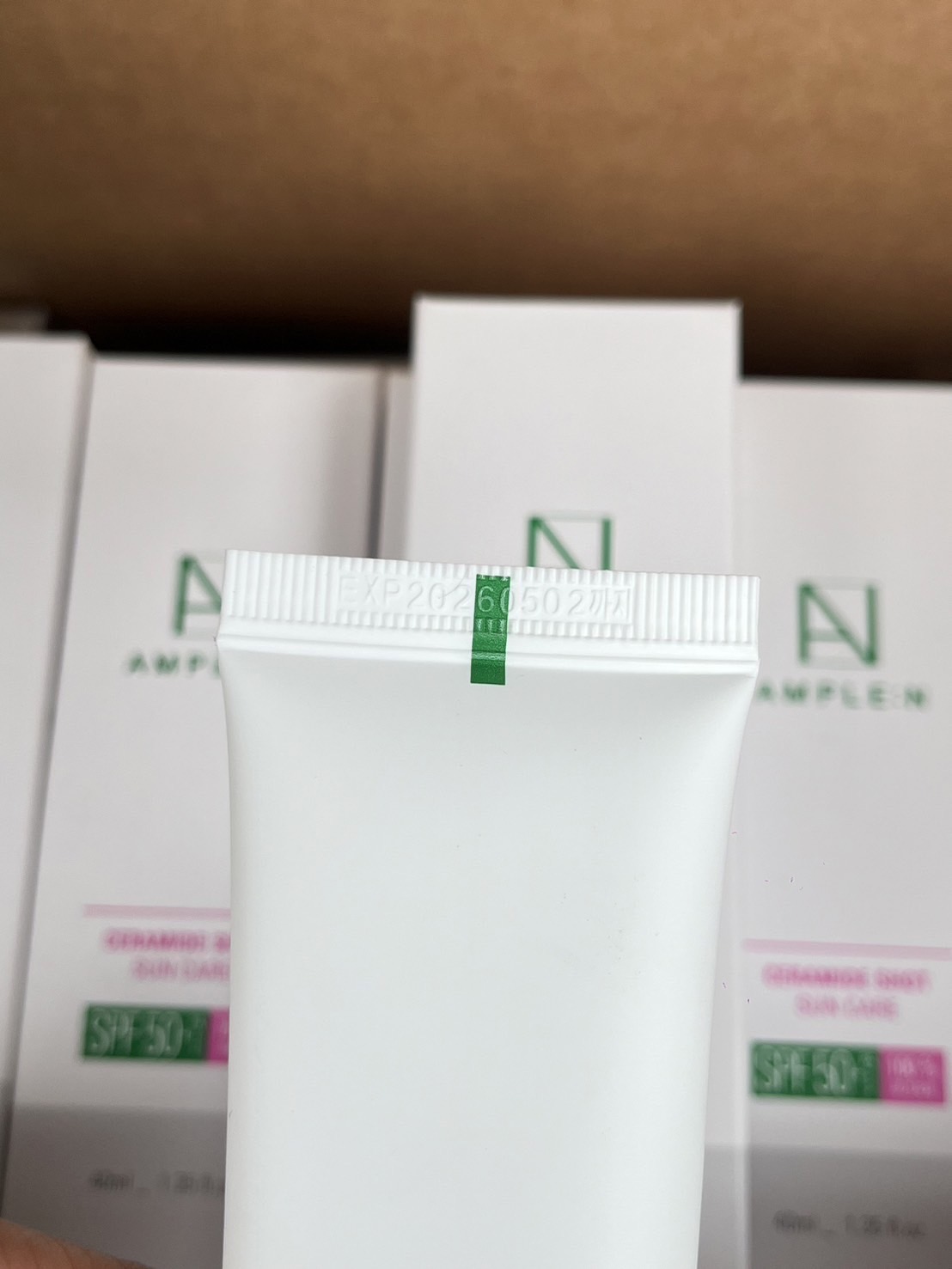 Coreana Ample : N Ceramide-Shot Sun Care SPF50+ PA++++ 40ml. ครีมกันแดดสูตรบางเบา