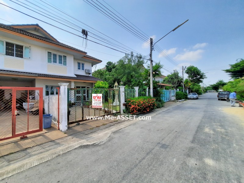 ขายบ้านแฝด ม.พิชญธารา ศาลายา ถ.เลียบคลองมหาสวัสดิ์ ต.ศาลายา อ.พุทธมณฑล นครปฐม ใกล้ ม.มหิดล / พื้นที่ 2 ชั้น 54.3 ตารางวา