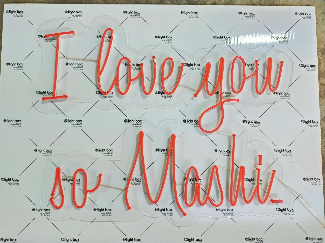 งานป้ายไฟนีออนดัดLED แสงสีแดง อะคริลิคใสรองหลัง