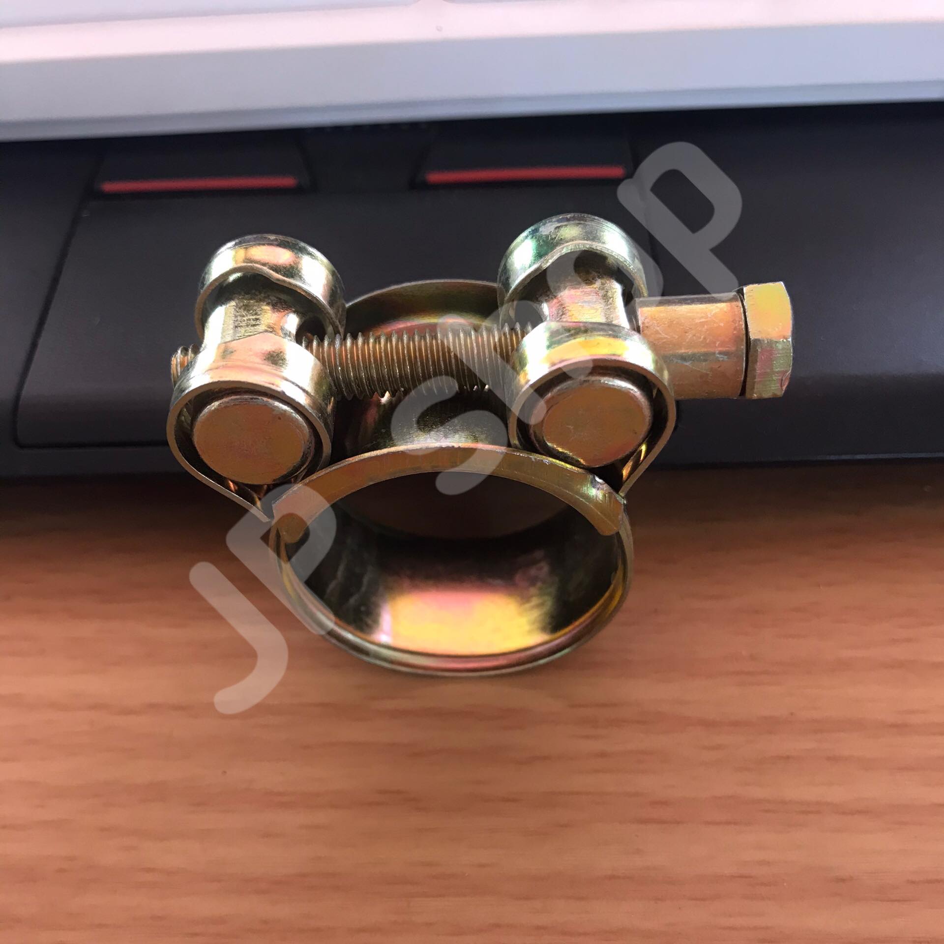 เข็มขัดรัดท่อชุบซิงค์ ปลอกรัดชุบซิงค์ 29-31 มม. สำหรับ รัด ท่อ ส แตน เลส กิ๊บ รัด ท่อ ส แตน เลส ปลอก รัด ท่อ ส แตน เลส อย่างดี