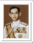 ในหลวงทรงชุดขาว