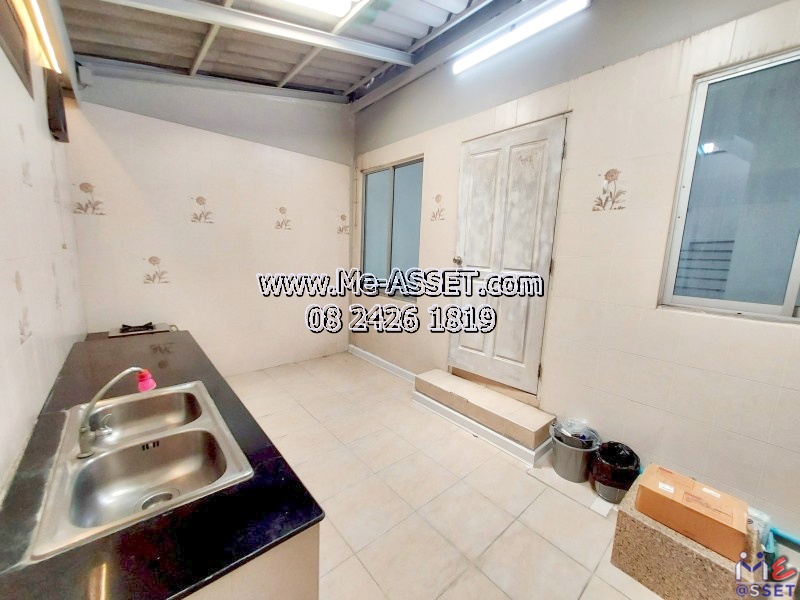 ขายทาวน์โฮมใกล้รถไฟฟ้า โซนอ่อนนุช พระโขนง เชื่อมสุขุมวิท พัฒนาการ ใกล้รถไฟฟ้าสายสีเหลืองศรีนครินทร์38 พาราไดซพาร์ค เดินทางสะดวกสวนหลวง ศรีนครินทร์ : มบ.บ้านกลางเมืองลูเซิร์น สุขุมวิท อ่อนนุช46 : 3 ชั้น 20.3 ตร.วา