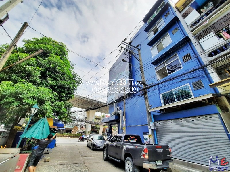 ขายอาคารพาณิชย์ ห้องมุม ใกล้รถไฟฟ้า ซีคอน บางแค ย่าน บางหว้า บางแวก พุทธมณฑลสาย 1 : เพชรเกษม 33/8 : 4.5 ชั้น 19 ตารางวา