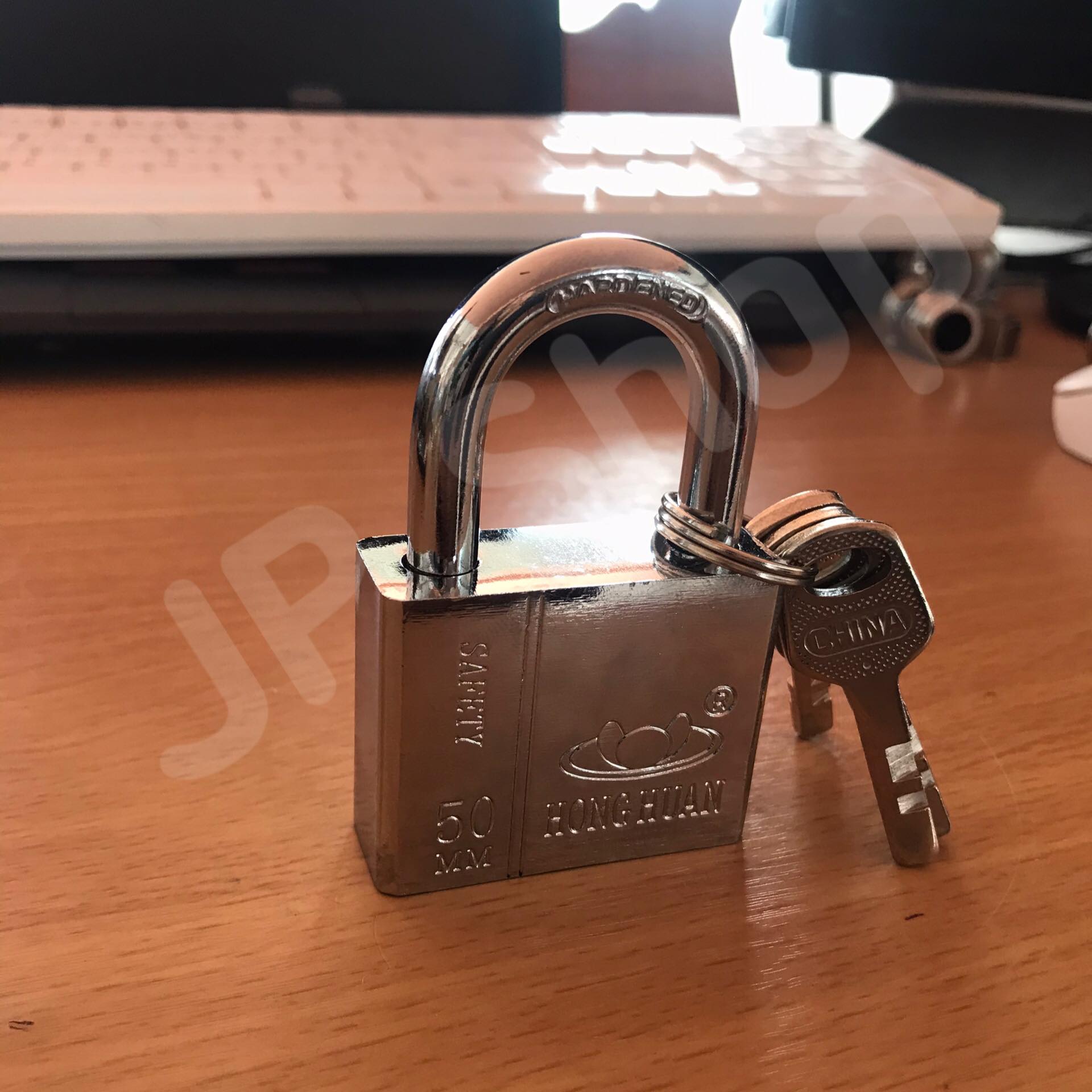 กุญแจล็อคบ้าน ล็อคครัว ล็อคอเนประสงค์ 50 มม. ล็อคแน่นหนา คงทน ราคาถูก สนใจสั่งซื้อได้เลย ห่วงสั้น #6971342321150