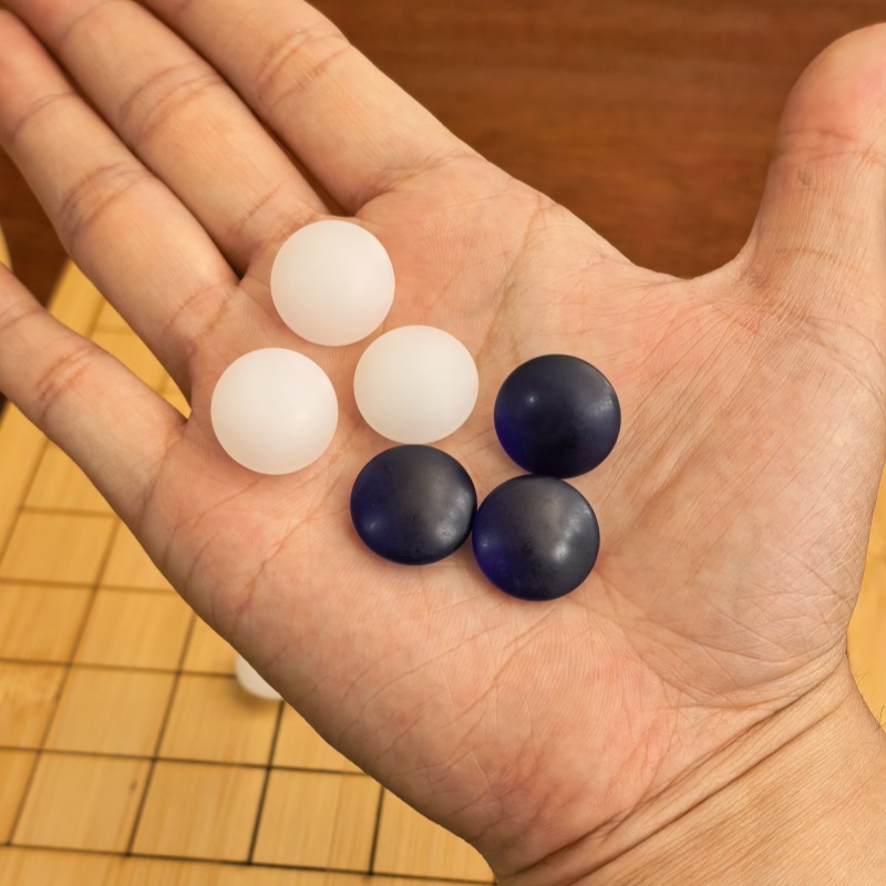 เม็ดหมากล้อมหินหยกสีคราม Indigo Jade (นูน2ด้าน)