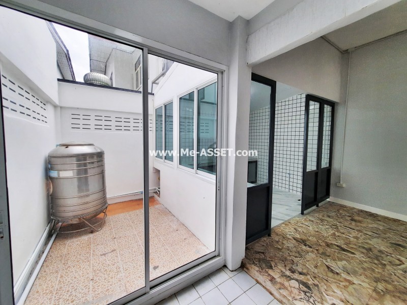 ขายและเช่า ทาวน์โฮมใกล้รถไฟฟ้า ย่าน สุทธิสาร ห้วยขวาง ประชาราษฎร์บำเพ็ญ : ถ.สุทธิสาร ซ.อุดมเกียรติ : 3 ชั้น 25.5 ตารางวา