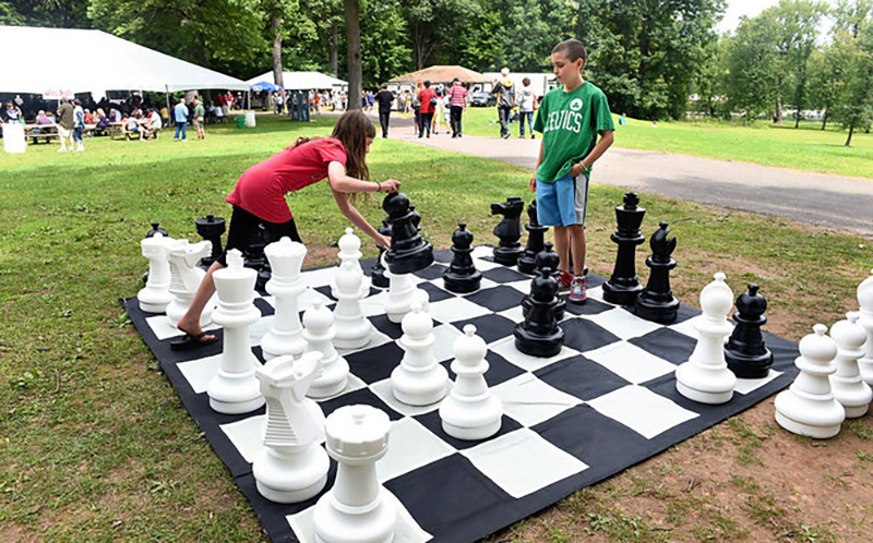 25" Giant Chess Set with Nylon Board ชุดหมากรุกยักษ์25นิ้ว+กระดานผ้าไนลอน