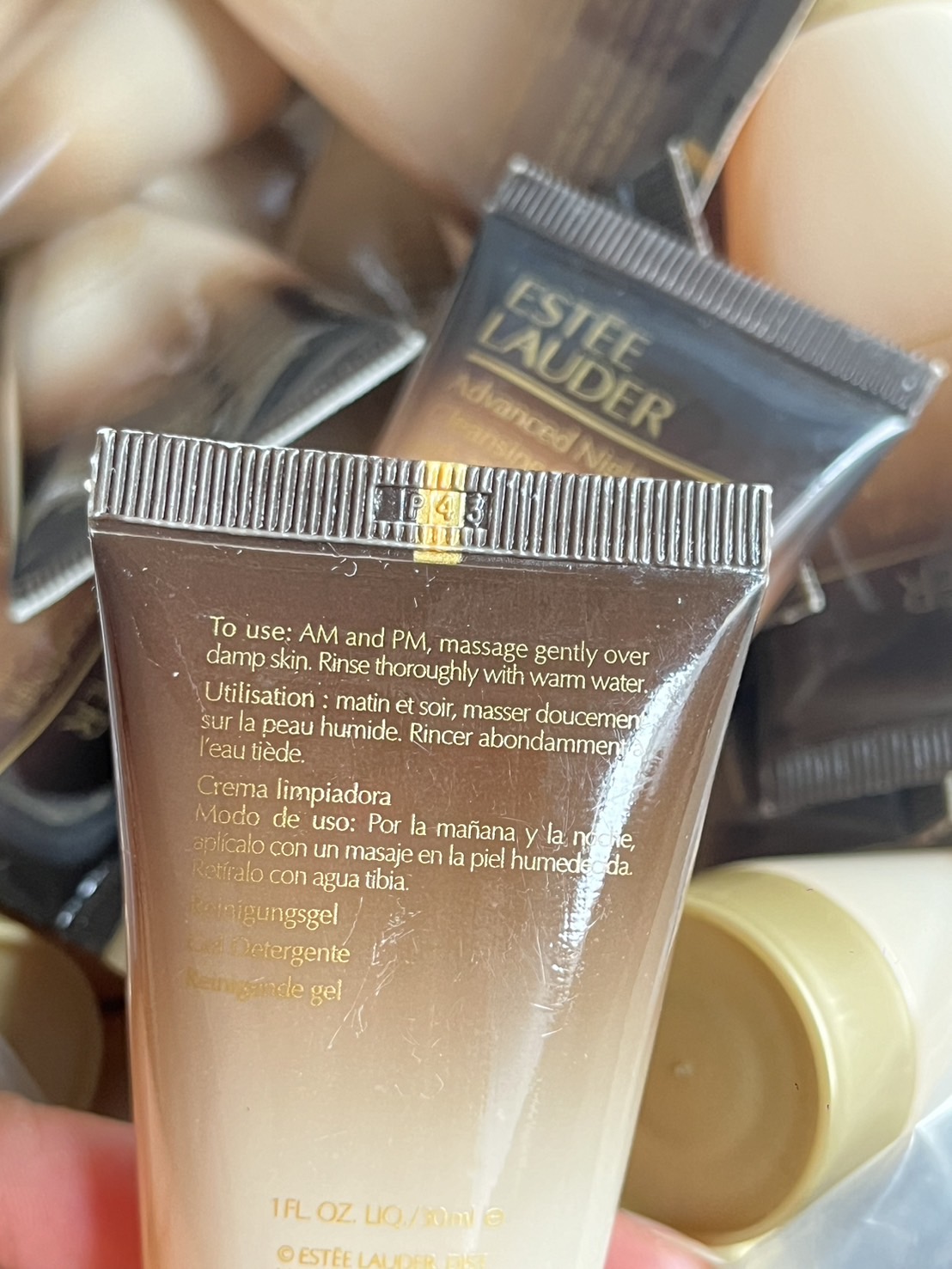 รุ่นไม่มีกล่อง Estee Lauder Advanced Night Cleansing Gelée Cleanser with 15 Amino Acids ของแท้