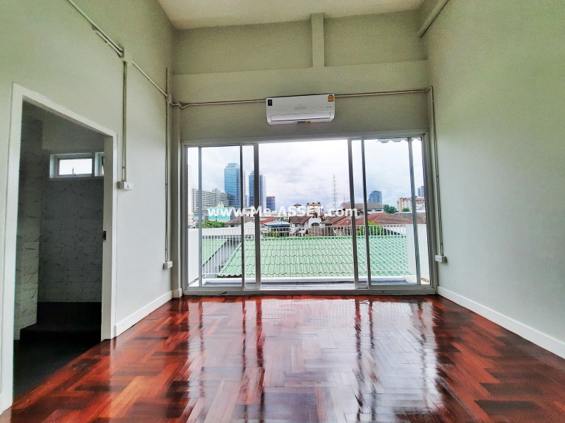 ขายและเช่า ทาวน์โฮมใกล้รถไฟฟ้า ย่าน สุทธิสาร ห้วยขวาง ประชาราษฎร์บำเพ็ญ : ถ.สุทธิสาร ซ.อุดมเกียรติ : 3 ชั้น 25.5 ตารางวา