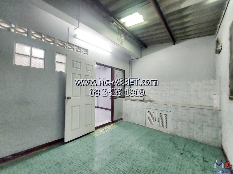 ขายทาวน์เฮ้าส์รีโนเวทใหม่ ย่าน สาครเกษม ถนนมาเจริญ เพชรเกษม81 หลักสอง หนองค้างพลู หนองแขม : ม.บ้านพงษ์ศิริชัย 4 : 3 ชั้น 17 ตร.วา